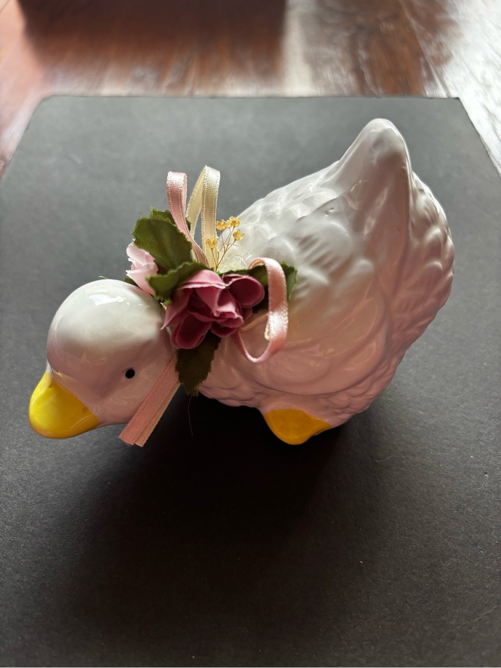 Vintage Ceramic Duck Figurine | Pink Floral Bow | Taiwan NIB - Picture 10 of 10